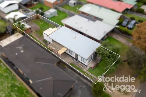Property photo of 127 First Avenue Rosebud VIC 3939