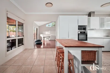 Property photo of 2 Baybreeze Close Deception Bay QLD 4508