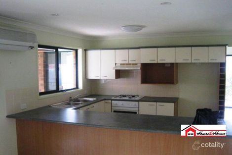 Property photo of 28 Hartwig Crescent Mount Warren Park QLD 4207