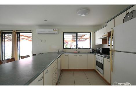 Property photo of 28 Hartwig Crescent Mount Warren Park QLD 4207