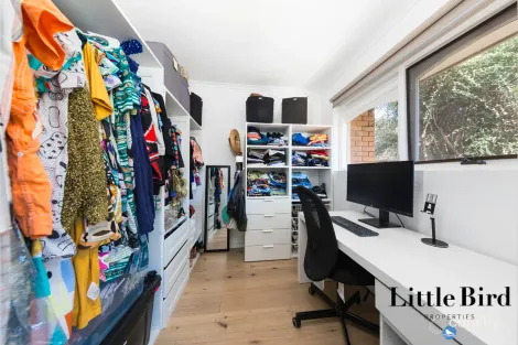 Property photo of 8 Boothby Place Garran ACT 2605
