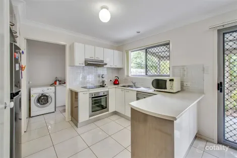 Property photo of 10 West Avenue Wynnum QLD 4178