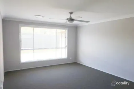 Property photo of 4 Gleneagles Avenue Heddon Greta NSW 2321