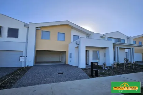 Property photo of 30 Borthwick Parade Clyde North VIC 3978