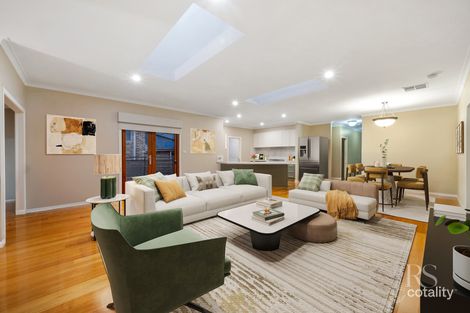 Property photo of 21 Valda Close Berwick VIC 3806