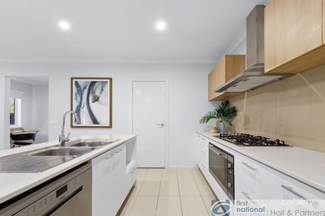 Property photo of 2 Yellowbox Drive Keysborough VIC 3173