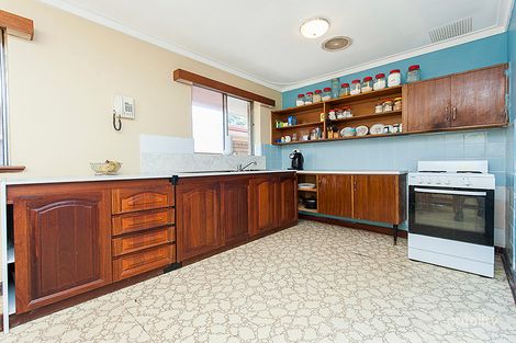 35 Bradshaw St, Eden Hill, WA 6054