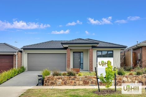 11 Grande Belmond Ave, Clyde, VIC 3978