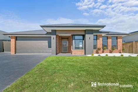Property photo of 7 Craven Mews Traralgon VIC 3844