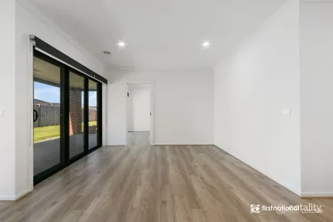 Property photo of 7 Craven Mews Traralgon VIC 3844