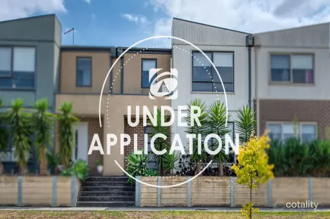 Property photo of 61 Atlantic Drive Pakenham VIC 3810