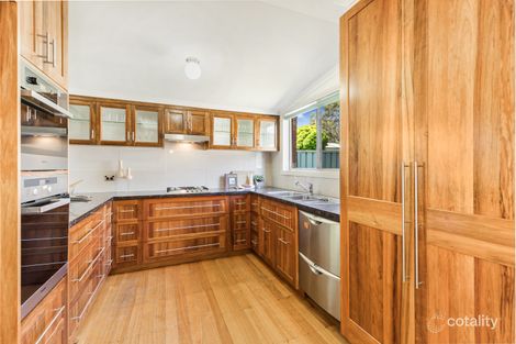 Property photo of 14 Allott Court Spring Gully VIC 3550