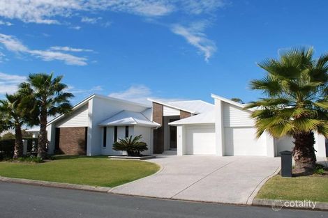 1 Columba Pl, Pelican Waters, QLD 4551