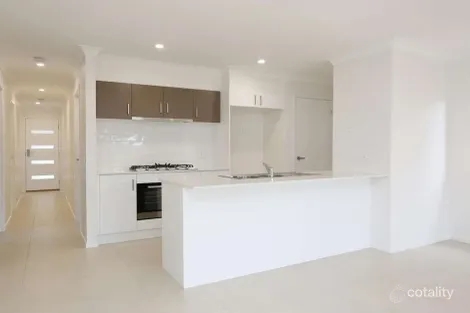 Property photo of 16 Wafer Road Manor Lakes VIC 3024