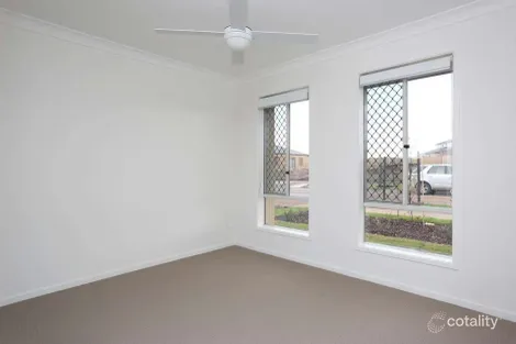 Property photo of 16 Wafer Road Manor Lakes VIC 3024