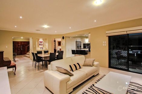 Property photo of 15 Pinnacle Place Eight Mile Plains QLD 4113