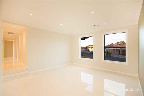 Property photo of 6 Langshan Street Spring Farm NSW 2570