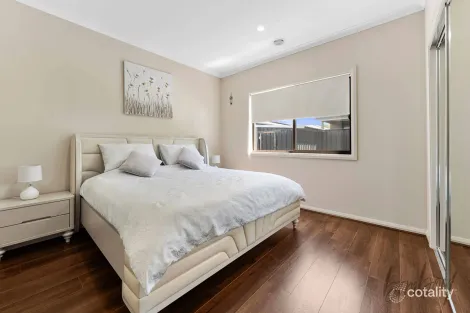 Property photo of 17 Cooney Circuit Kalkallo VIC 3064