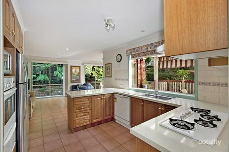 Property photo of 16 Barnsdale Way Ringwood North VIC 3134