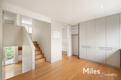 Property photo of 1/157 Maltravers Road Ivanhoe VIC 3079