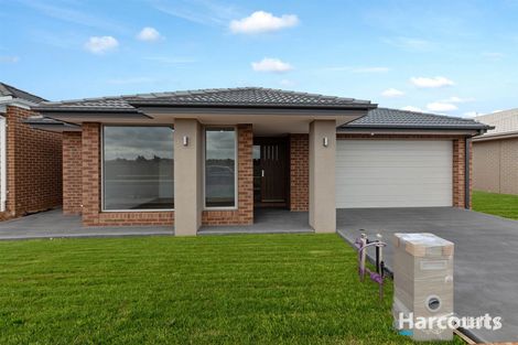 15 Azadi Cres, Strathtulloh, VIC 3338
