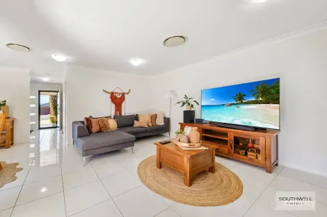 Property photo of 79 The Heights Hillvue NSW 2340