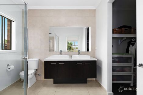 Property photo of 44 Coastside Drive Armstrong Creek VIC 3217