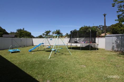 Property photo of 1 Aloota Crescent Ocean Shores NSW 2483