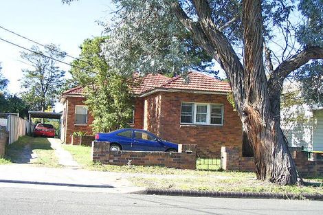 14 Paris St, Carlton, NSW 2218