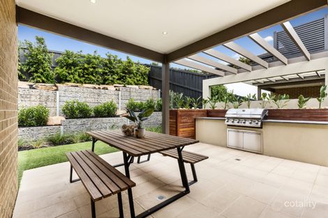Property photo of 21 Doncaster Street Heritage Park QLD 4118