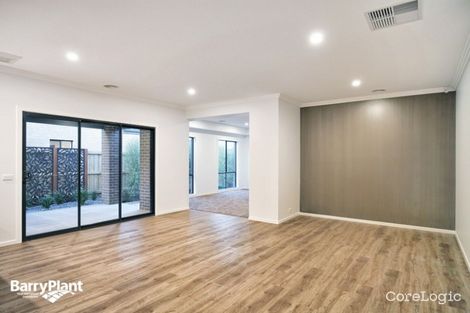 29 Newmarket Pde, Mickleham, VIC 3064