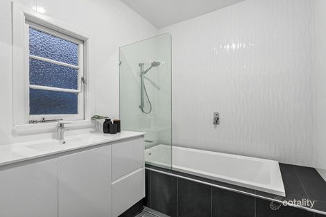 Property photo of 36 Rossiter Parade Hamilton QLD 4007