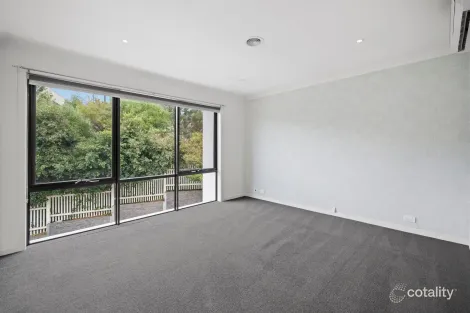 Property photo of 6 Belsay Chase Chirnside Park VIC 3116