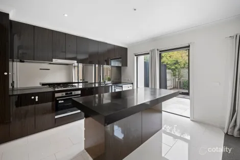 Property photo of 6 Belsay Chase Chirnside Park VIC 3116