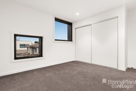 Property photo of 2/132 Mitcham Road Donvale VIC 3111