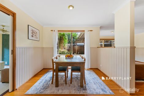 Property photo of 35 Lawrence Drive Berwick VIC 3806