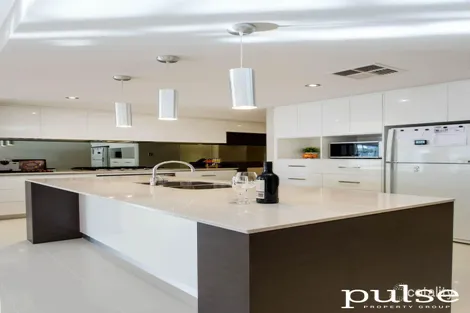 Property photo of 38 Central Road Rossmoyne WA 6148