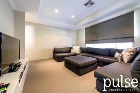 Property photo of 38 Central Road Rossmoyne WA 6148