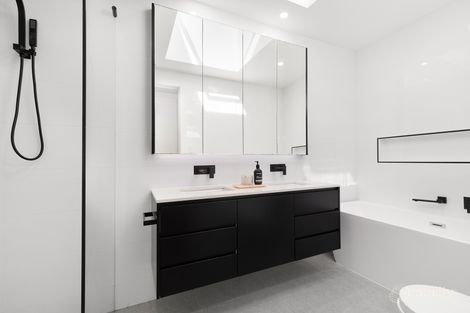 Property photo of 82 Warriewood Road Warriewood NSW 2102