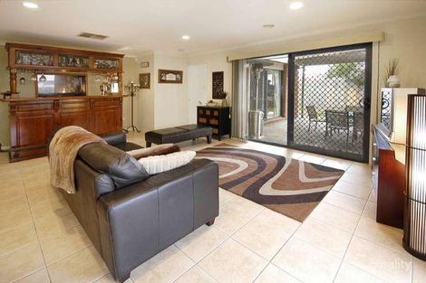 Property photo of 23 Kanmore Crescent Hillside VIC 3037