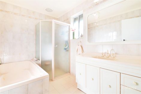 Property photo of 13 Alison Drive Happy Valley SA 5159