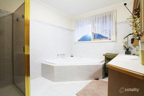 Property photo of 36 Incana Drive Mill Park VIC 3082