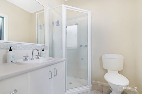Property photo of 5 Renwarl Close Berwick VIC 3806