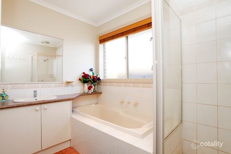 Property photo of 9 Haydn Place Narre Warren South VIC 3805