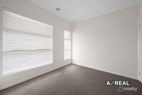 Property photo of 63 Charleston Chase Berwick VIC 3806