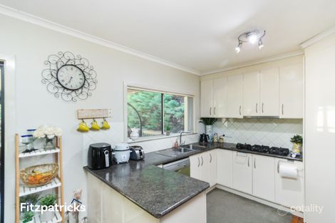 Property photo of 7 Ellimo Place Kooringal NSW 2650
