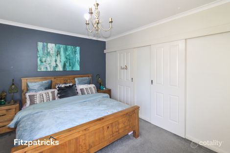 Property photo of 7 Ellimo Place Kooringal NSW 2650
