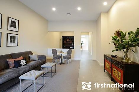 Property photo of 2/23 Hazeldene Court Berwick VIC 3806