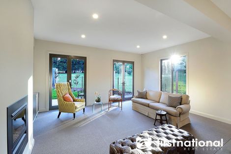 Property photo of 2/23 Hazeldene Court Berwick VIC 3806