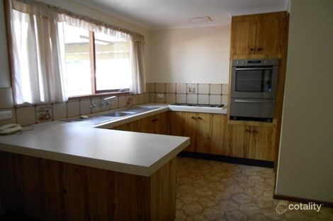 Property photo of 16 Strezlecki Grove South Altona Meadows VIC 3028